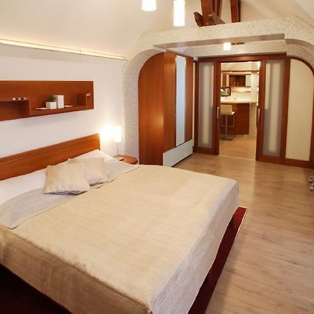 Hotel Enchanté Eperjes Kültér fotó