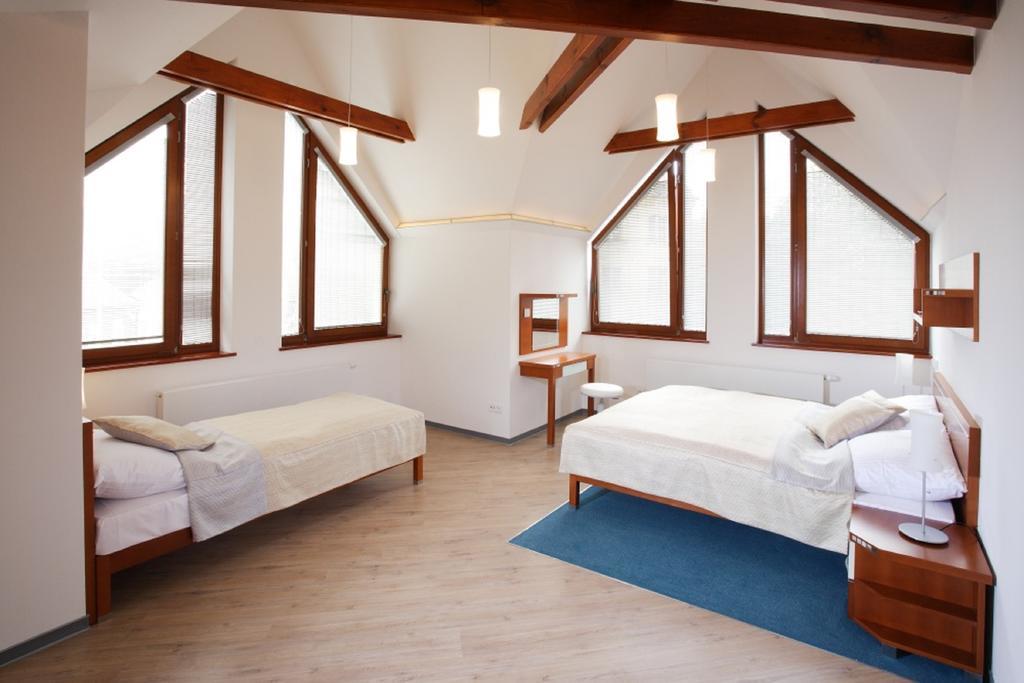 Hotel Enchanté Eperjes Kültér fotó